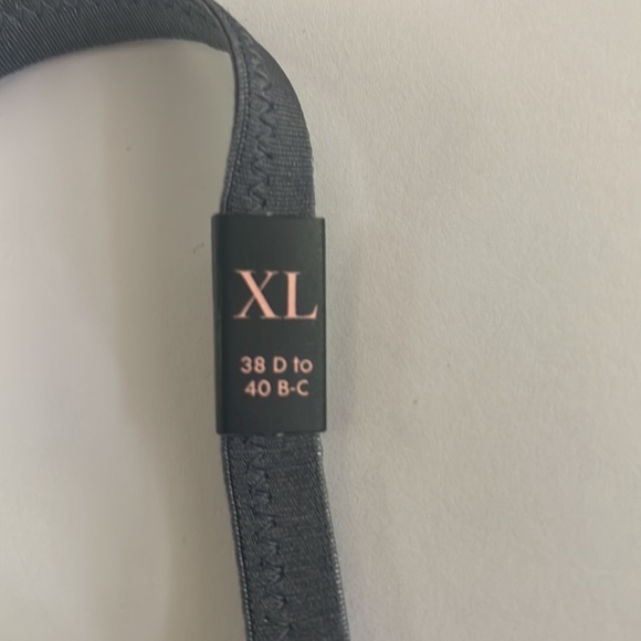 Brand new Victoria’s Secret bralette - Picture 4 of 4
